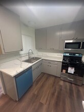 7001 College Ave in Bakersfield, CA - Building Photo - Building Photo