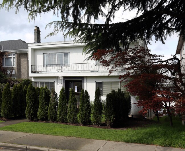 1445 W 11th Ave in Vancouver, BC - Building Photo - Primary Photo