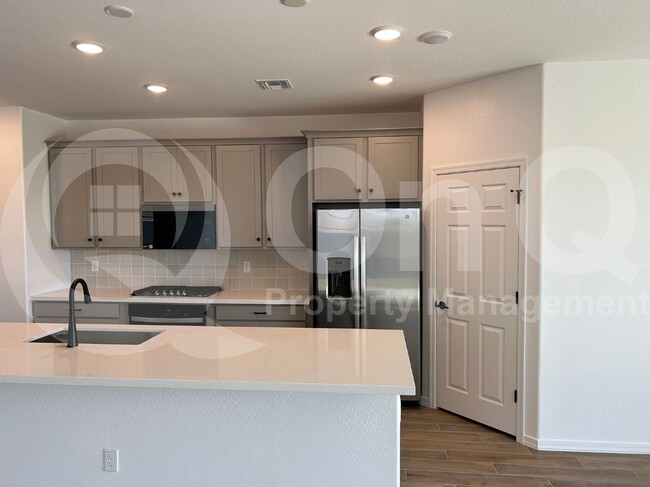 22873 E Happy Rd in Queen Creek, AZ - Building Photo - Building Photo