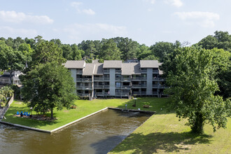 Cove at Walden Club in Montgomery, TX - Building Photo - Building Photo