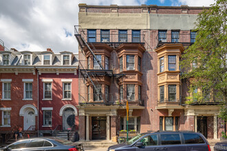 66 Saint James Pl in Brooklyn, NY - Building Photo - Building Photo