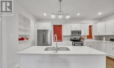 8731 WELLINGTON Rd in Guelph, ON - Building Photo - Building Photo