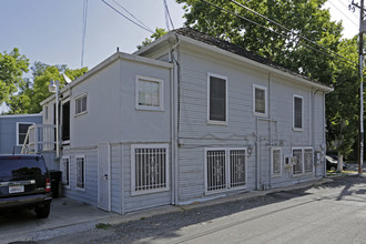 1514 26th St in Sacramento, CA - Foto de edificio - Building Photo