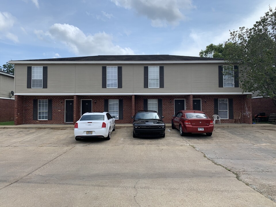 1301 Louisville Street Unit 40, Unit 41 in Starkville, MS - Foto de edificio