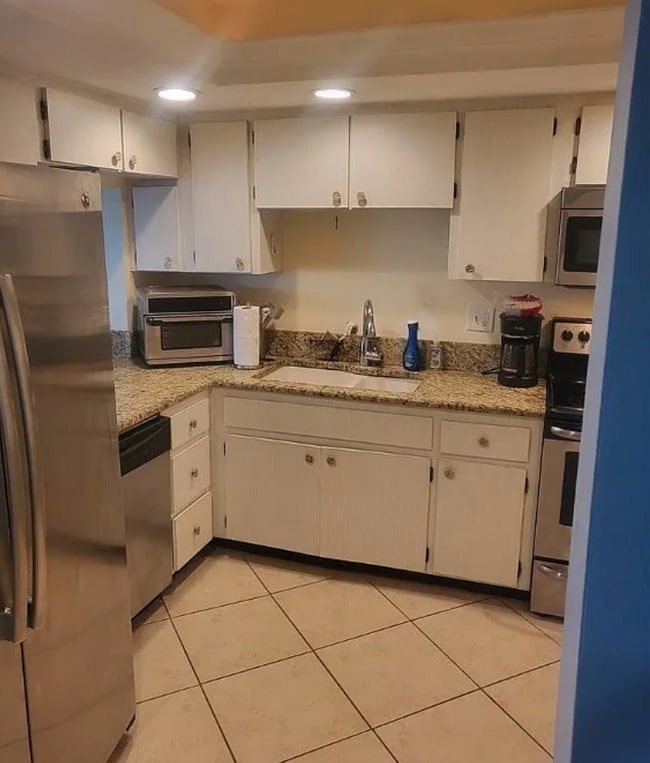 4520 SE 6th Pl in Cape Coral, FL - Building Photo - Building Photo