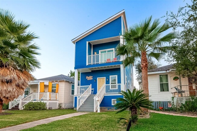 4123 Avenue M 1/2 in Galveston, TX - Foto de edificio - Building Photo