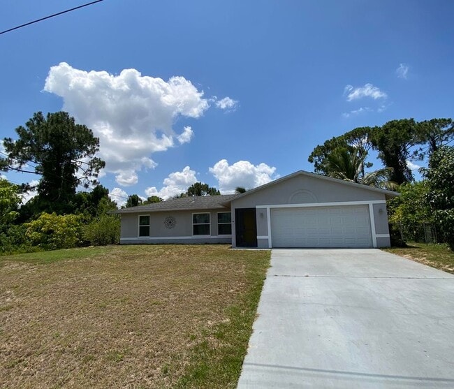 4015 1st St SW in Lehigh Acres, FL - Building Photo - Building Photo