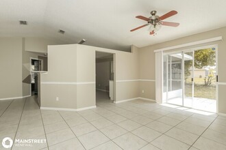 557 Oak Branch Cir in Kissimmee, FL - Building Photo - Building Photo