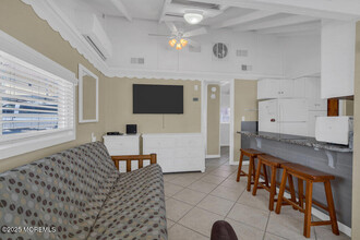 11 E Channel Way in Lavallette, NJ - Building Photo - Building Photo