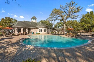 3101 Vista Dr, Unit A2 in Rosenberg, TX - Foto de edificio - Building Photo