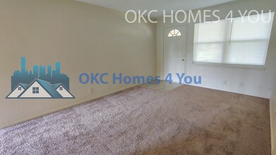 611 S Brookview Ln in Mustang, OK - Building Photo - Building Photo