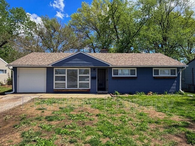 property at 11123 Blue Ridge Blvd