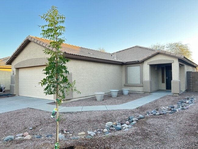 417 S 125th Ave in Avondale, AZ - Building Photo - Building Photo