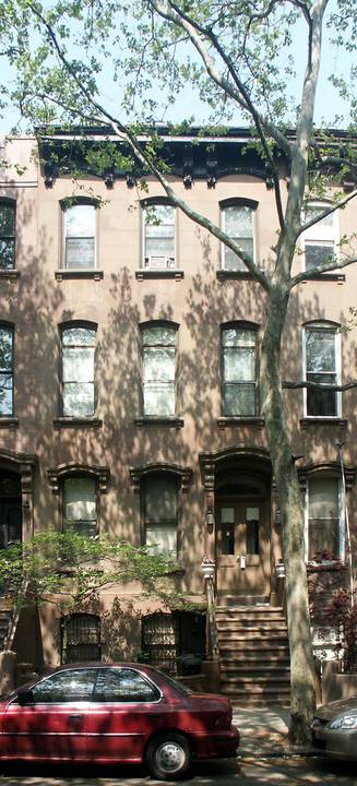 462 Henry St in Brooklyn, NY - Building Photo