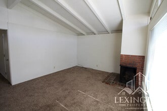 3821 El Oro St in North Highlands, CA - Building Photo - Building Photo