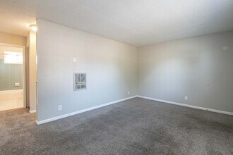 811 Golf View Pl in Clarksville, TN - Building Photo - Building Photo