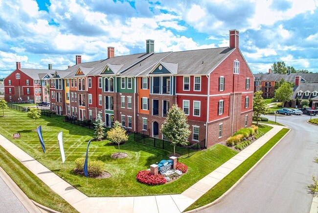 The Domain at Bennett Farms in Zionsville, IN - Foto de edificio - Building Photo