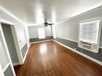 445 Eleanor Ave, Unit 2 Bed in San Antonio, TX - Building Photo - Building Photo