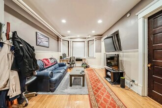 1308 W Byron St in Chicago, IL - Building Photo - Building Photo