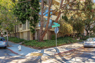 200 Montecito Ave in Oakland, CA - Building Photo - Building Photo