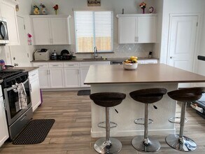 807 Descanso Ave in Clovis, CA - Building Photo - Building Photo