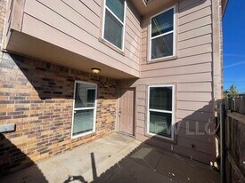 5516 Lewis Ct in North Richland Hills, TX - Building Photo