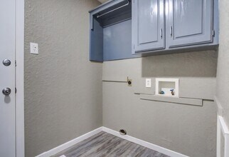 306 Vale Ave in Lubbock, TX - Building Photo - Building Photo