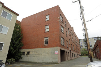 The Iris Apartments in Seattle, WA - Foto de edificio - Building Photo