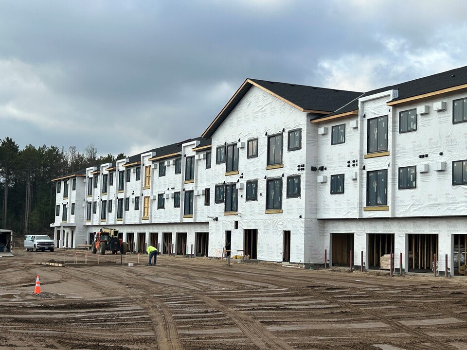 Princeton Residential Suites in Princeton, MN - Foto de edificio