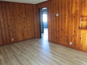 706 S Rollins St in Centralia, MO - Building Photo - Building Photo