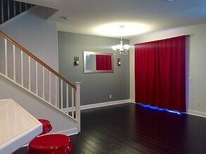 425 S Meadowbrook Dr, Unit 425 S Meadowbrook Drive in San Diego, CA - Building Photo - Building Photo