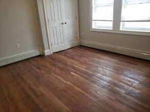 82 Grant St, Unit 3 in Somerville, MA - Building Photo - Building Photo