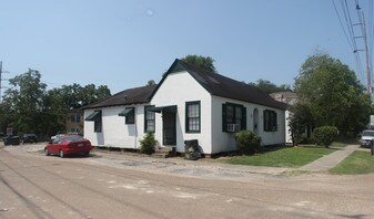 440-448 E State St in Baton Rouge, LA - Building Photo