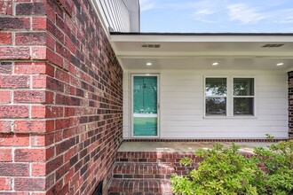 301 Huntsman Dr in Goose Creek, SC - Building Photo - Building Photo