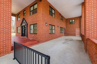 2113 W Madison Ave in Athens, TN - Building Photo - Building Photo