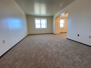 206 Bellwood Dr in West View, PA - Building Photo - Building Photo
