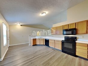 5691 Levi Kramer Blvd in Canal Winchester, OH - Building Photo - Building Photo