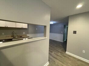 17 Walden Dr in Natick, MA - Building Photo - Building Photo