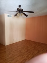 2901 NW 47th Terrace in Lauderdale Lakes, FL - Building Photo - Building Photo