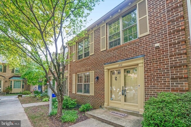property at 2131 Kings Mill Ct