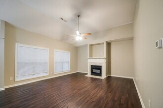 31 Harper's Farm Dr in Newnan, GA - Foto de edificio - Building Photo