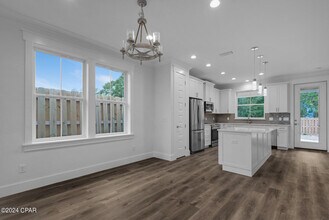 8432 Warner Pl in Panama City Beach, FL - Building Photo - Building Photo