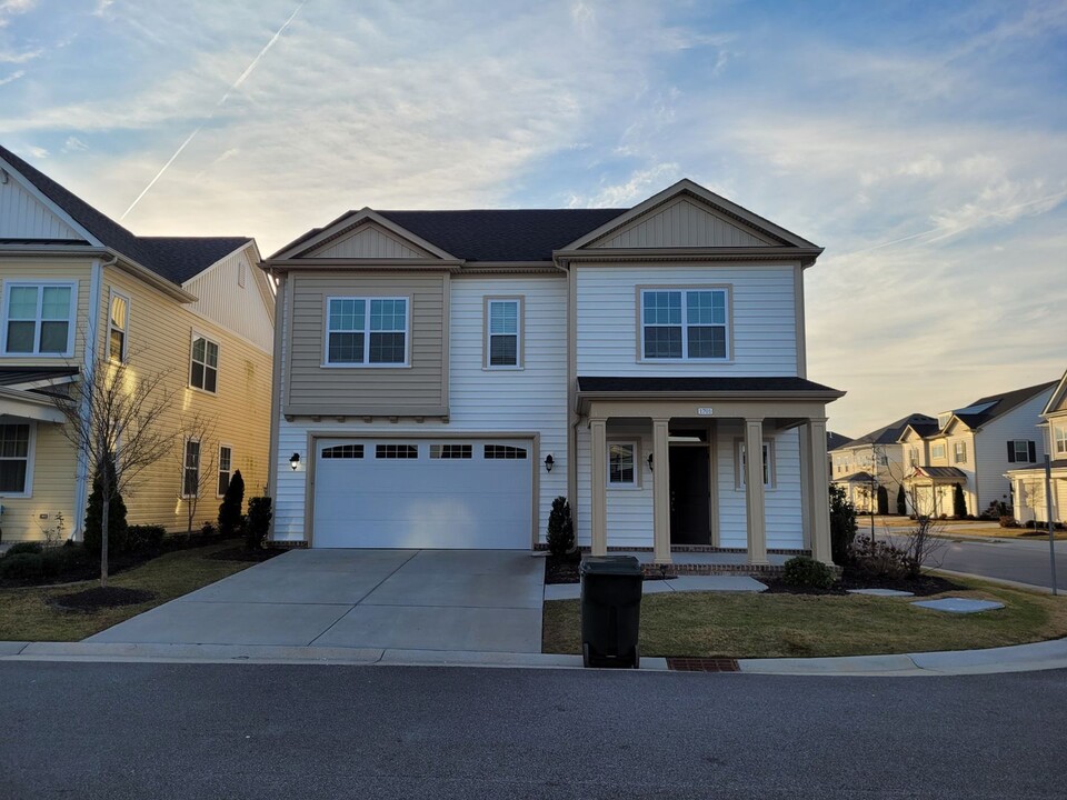 1701 Jerningham Ln in Virginia Beach, VA - Building Photo