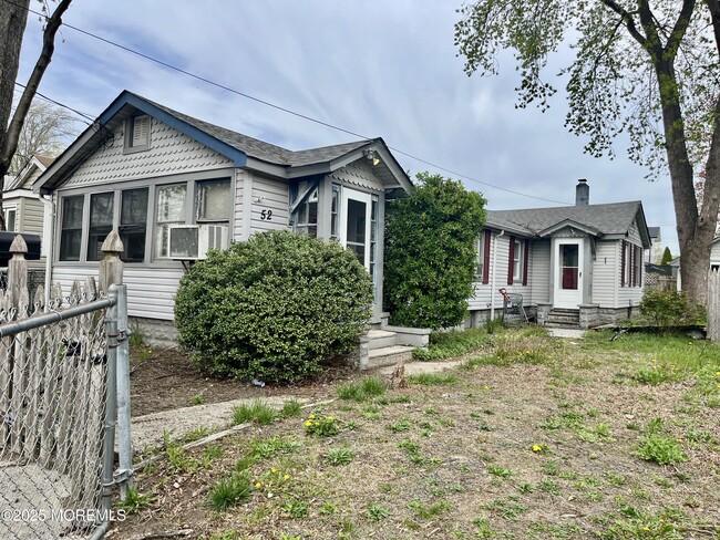 property at 52 Shoreland Terrace