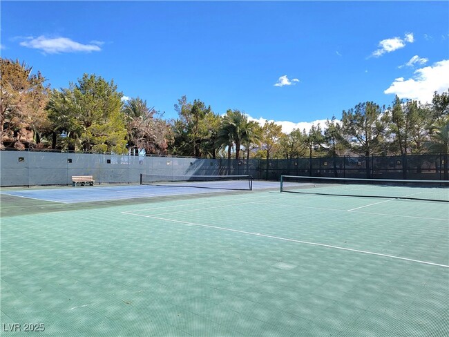 property at 1841 Indian Bend Dr