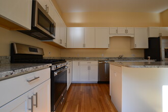 5 Griggs Pl in Boston, MA - Building Photo - Building Photo