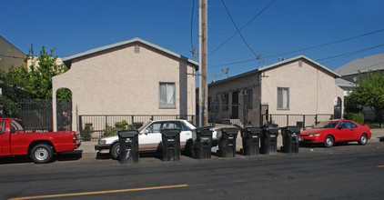 Johnston Apartments in Lincoln Heights, CA - Building Photo - Building Photo