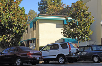 1327 O St in Sacramento, CA - Foto de edificio - Building Photo