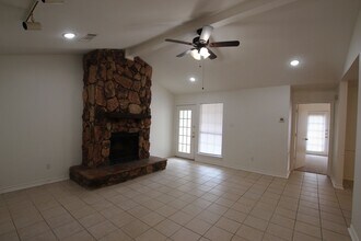 5963 Creekside Cir in Tyler, TX - Building Photo - Building Photo