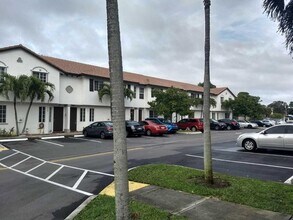 4182 Napoli Lake Dr in West Palm Beach, FL - Building Photo - Building Photo